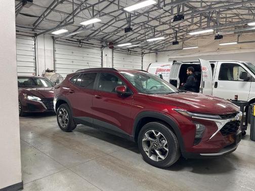 2025 Chevrolet Trax LT