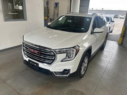 Summit White 2024 GMC Terrain SLT