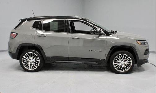 Sting Gray Clearcoat 2023 Jeep Compass LIMITED