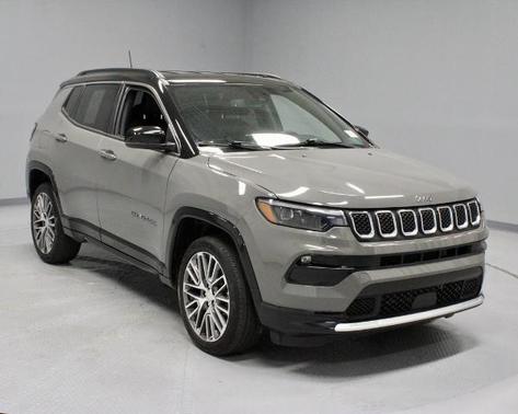 Sting Gray Clearcoat 2023 Jeep Compass LIMITED