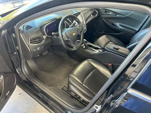 Mosaic Black Metallic 2024 Chevrolet Malibu LT W/2LT