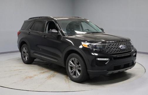 AGATE BLACK METALLIC 2023 Ford Explorer XLT