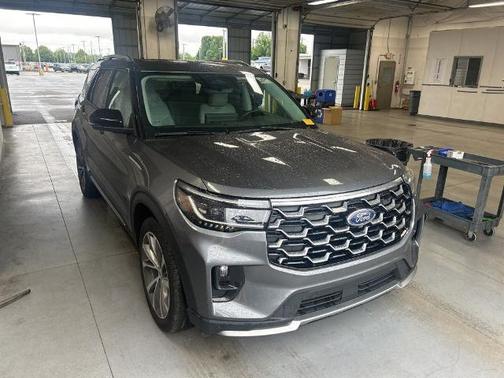 CARBONIZED GRAY METALLIC 2025 Ford Explorer PLATINUM