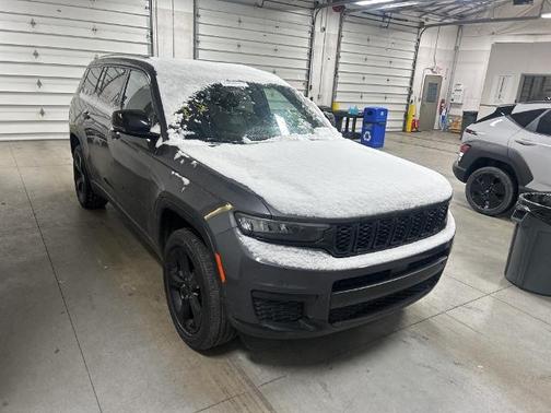 2023 Jeep Grand Cherokee LAREDO
