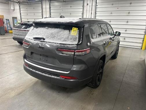 2023 Jeep Grand Cherokee LAREDO