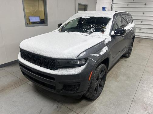 2023 Jeep Grand Cherokee LAREDO
