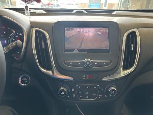 Blue Glow Metallic 2022 Chevrolet Equinox LT W/1LT