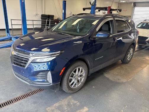 Blue Glow Metallic 2022 Chevrolet Equinox LT W/1LT