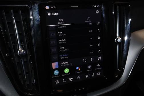 Onyx Black Metallic 2024 Volvo XC60 T8 CORE DARK THEME