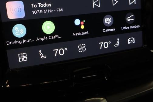 Onyx Black Metallic 2024 Volvo XC60 T8 CORE DARK THEME