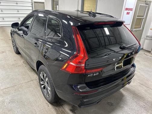 2024 Volvo XC60 Recharge Plug-In Hybrid T8 CORE DARK THEME