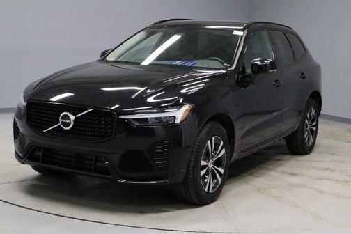 2024 Volvo XC60 T8 CORE DARK THEME