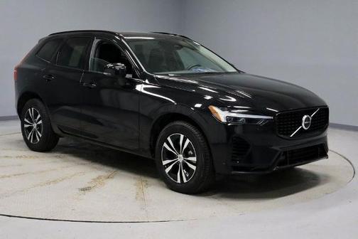 2024 Volvo XC60 T8 CORE DARK THEME