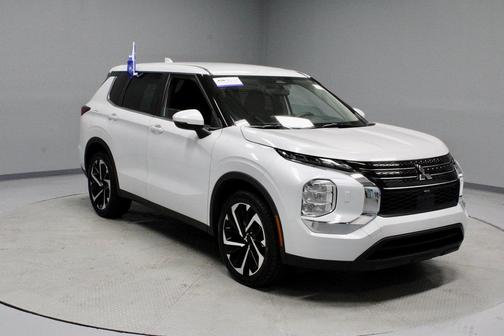 2022 Mitsubishi Outlander ES