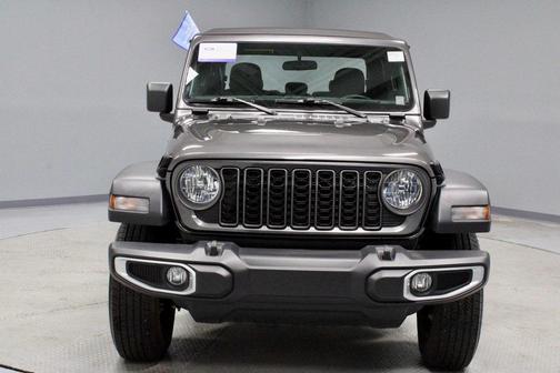 2024 Jeep Gladiator Sport