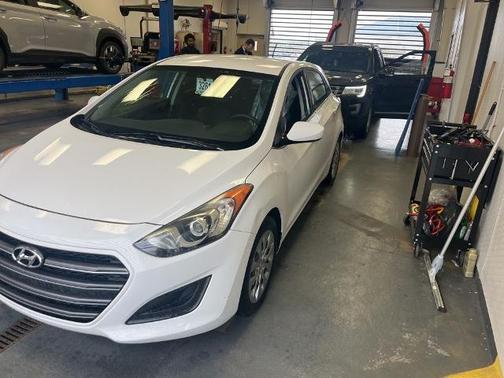 Ceramic White 2017 Hyundai Elantra GT BASE