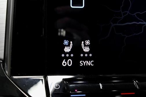 2025 Volkswagen Atlas Cross Sport 2.0T SE W/ TECHNOLOGY