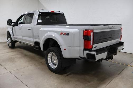 2026 Ford F-450 Platinum