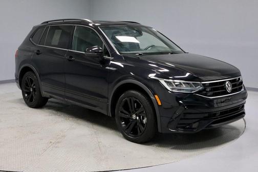 2023 Volkswagen Tiguan 2.0T SE R-Line Black