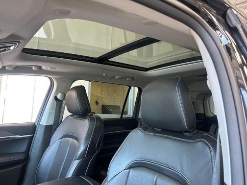 Diamond Black 2022 Jeep Grand Cherokee LIMITED