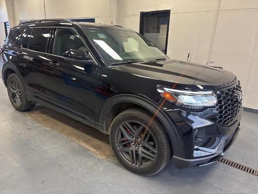 AGATE BLACK METALLIC 2025 Ford Explorer ST-LINE