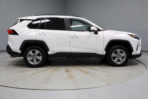 Ice 2025 Toyota RAV4 XLE