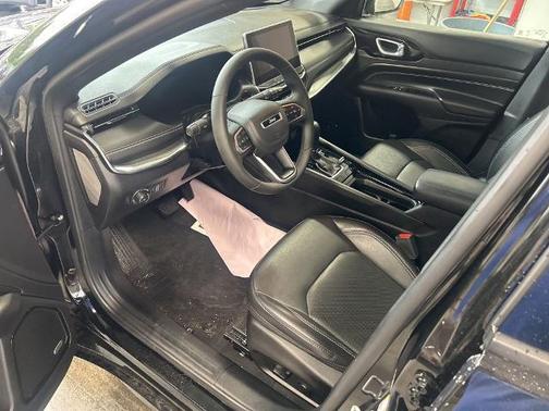 Diamond Black 2023 Jeep Compass LIMITED