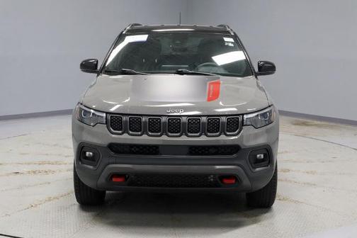 Sting Gray Clearcoat 2024 Jeep Compass TRAILHAWK