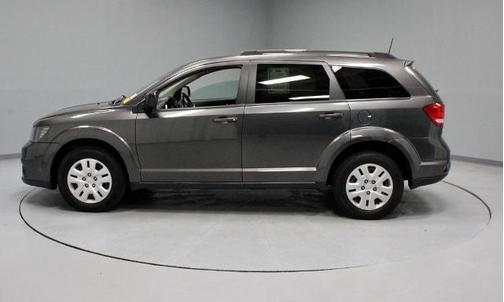 Granite Pearlcoat 2019 Dodge Journey SE