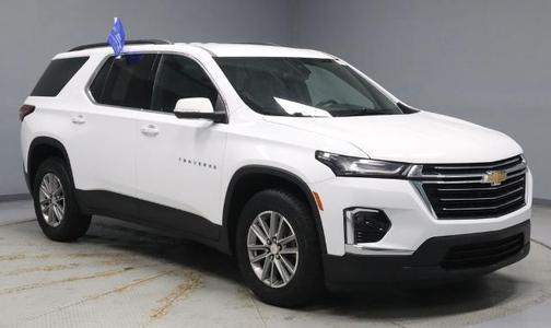 Summit White 2023 Chevrolet Traverse LT CLOTH