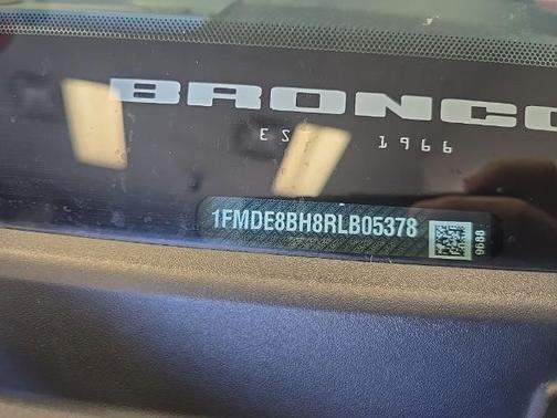 SHADOW BLACK 2024 Ford Bronco OUTER BANKS