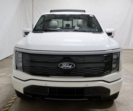2025 Ford F-150 Lightning Platinum