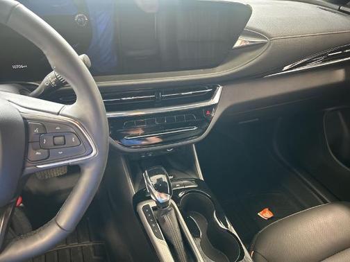 Cinnabar Metallic 2025 Buick Envista AVENIR