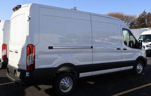 2026 Ford Transit-250 148 WB Medium Roof Cargo