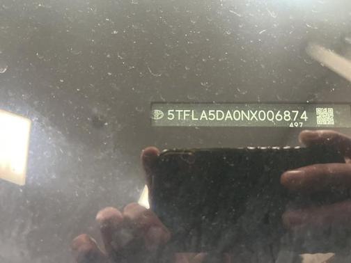 2022 Toyota Tundra SR5