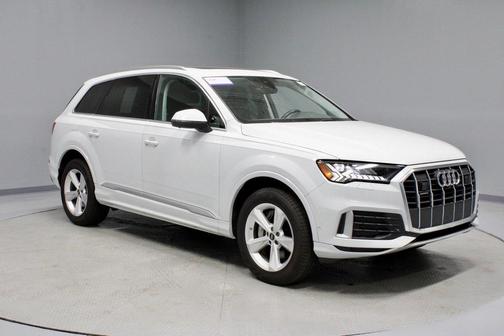 2024 Audi Q7 45 Premium Plus