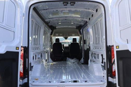 2026 Ford Transit-250 148 WB Medium Roof Cargo