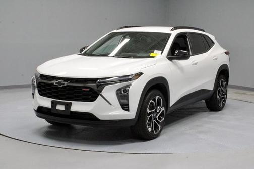 Summit White 2024 Chevrolet Trax 2RS