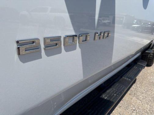2022 Chevrolet Silverado 2500 WT