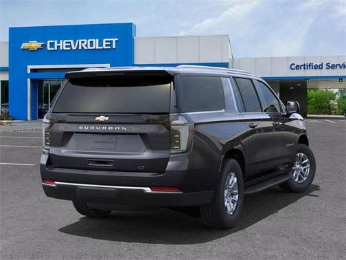 2025 Chevrolet Suburban LT
