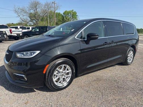 2023 Chrysler Pacifica Touring-L