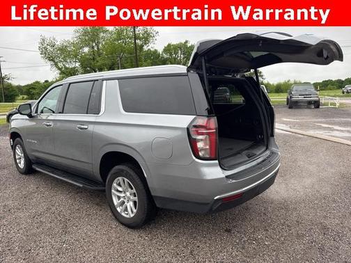 2023 Chevrolet Suburban LT
