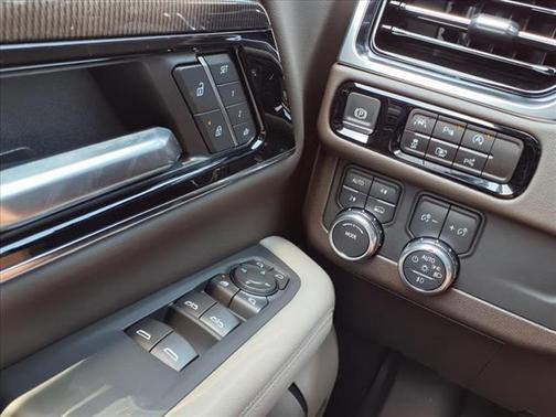 2025 GMC Yukon XL Elevation