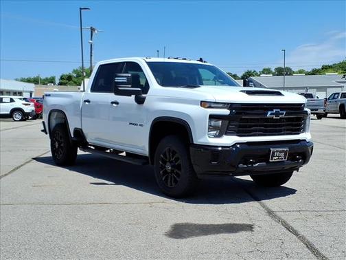 Summit White 2026 Chevrolet Silverado 2500 Custom