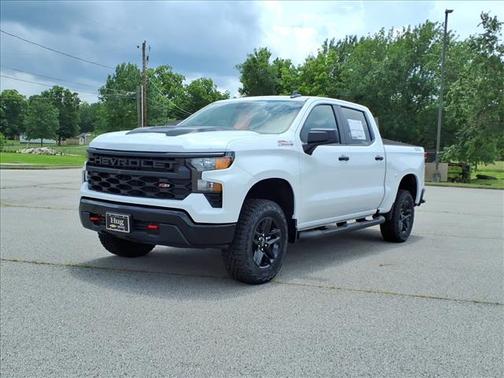 Summit White 2026 Chevrolet Silverado 1500 Custom Trail Boss