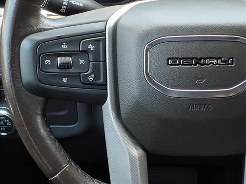 White Frost Tricoat 2021 GMC Yukon XL Denali