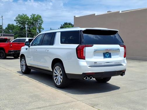 White Frost Tricoat 2021 GMC Yukon XL Denali