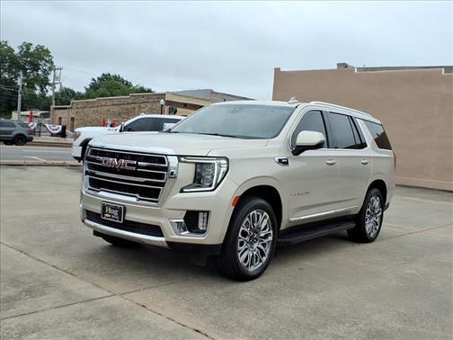 Pearl Beige Metallic 2021 GMC Yukon SLT