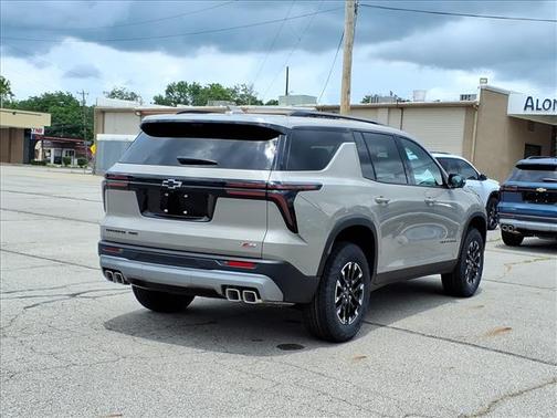 Sandstone Gray 2026 Chevrolet Traverse Z71