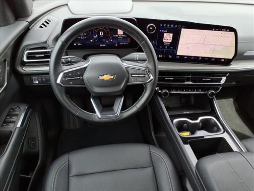 Gray 2025 Chevrolet Traverse LT